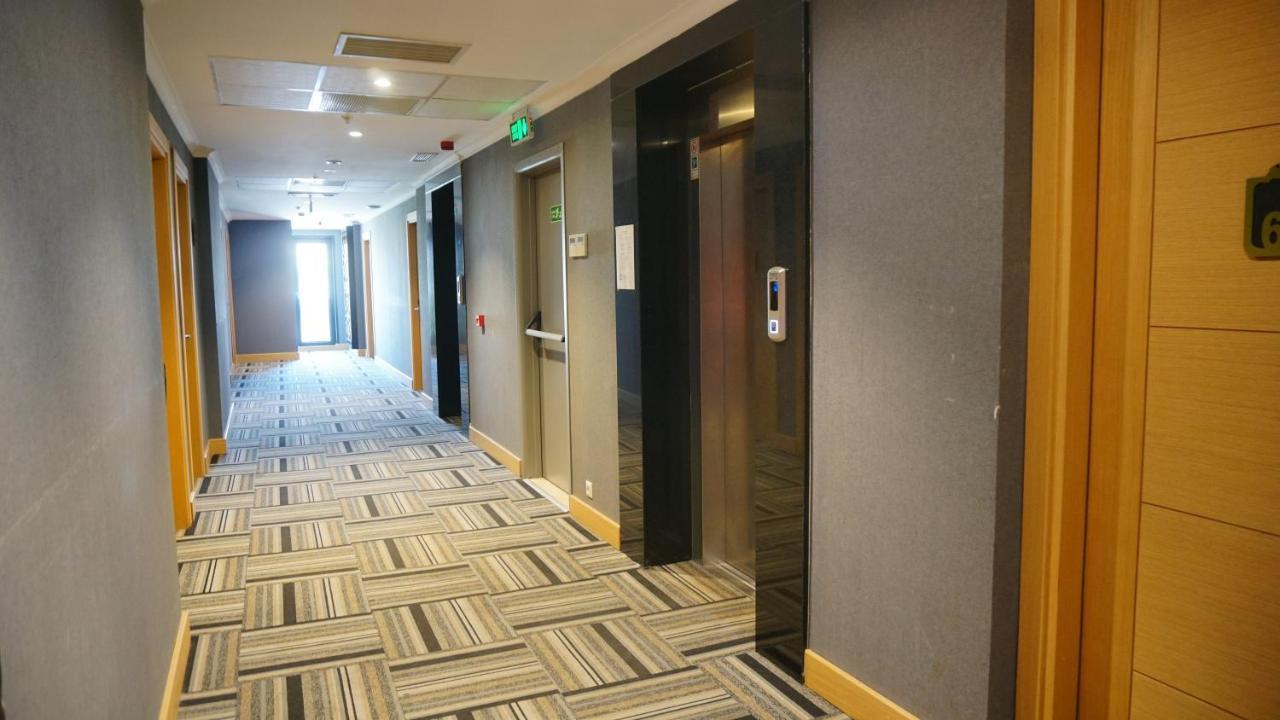 Vois Hotel Atasehir & Spa Istanbul Bagian luar foto