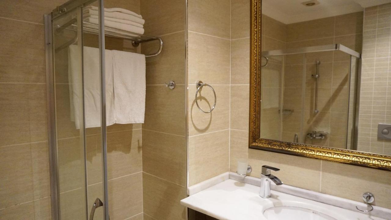 Vois Hotel Atasehir & Spa Istanbul Bagian luar foto